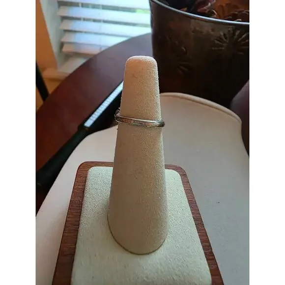 NEW 1928 Pewter Purple & Clear Crystal Flower Ring Size 7 - Picture 5 of 5